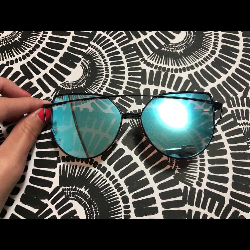 NEVER WORN!!! Fashion sunglasses!